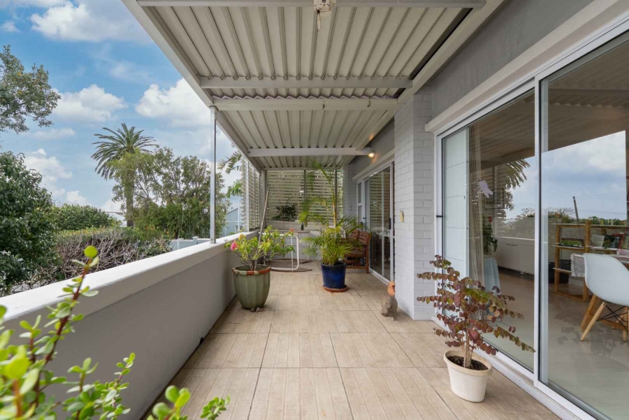 2 Bedroom Property for Sale in Oranjezicht Western Cape
